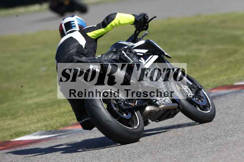 /Archiv-2025/43 08.08.2025 Discover the Bike ADR/Bike 2 gelb/backside